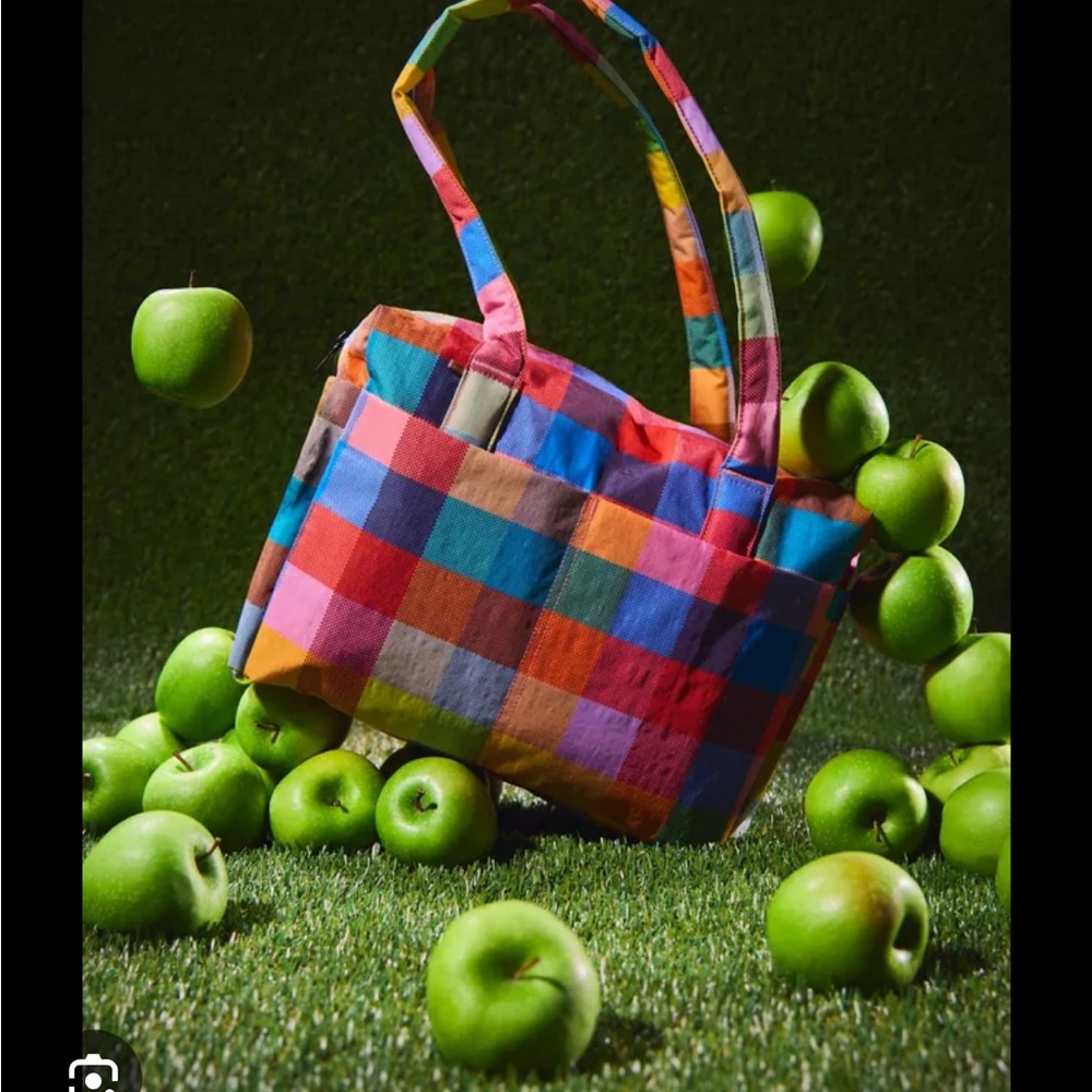 BAGGU UO Exclusive Madras Patterned Everyday Cloud Bag